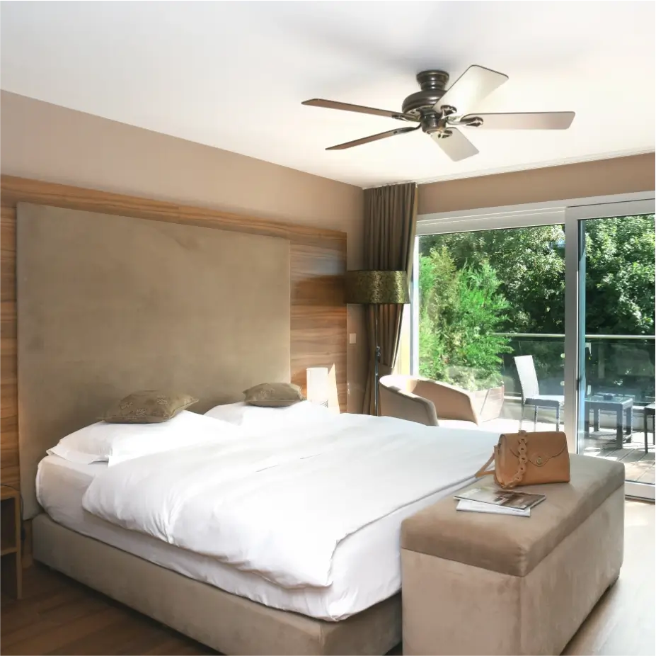 Deluxe Spa Room — bed and terrace on the forest