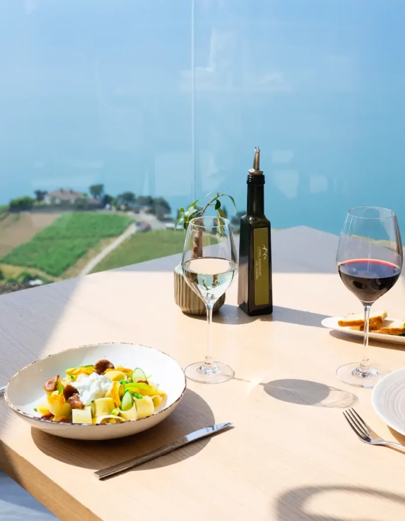 Lunch table with a view over the vineyards at Le Deck