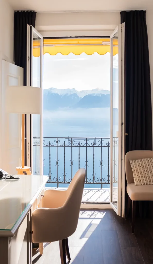 Standard Lake Room — Le Baron Tavernier — photo