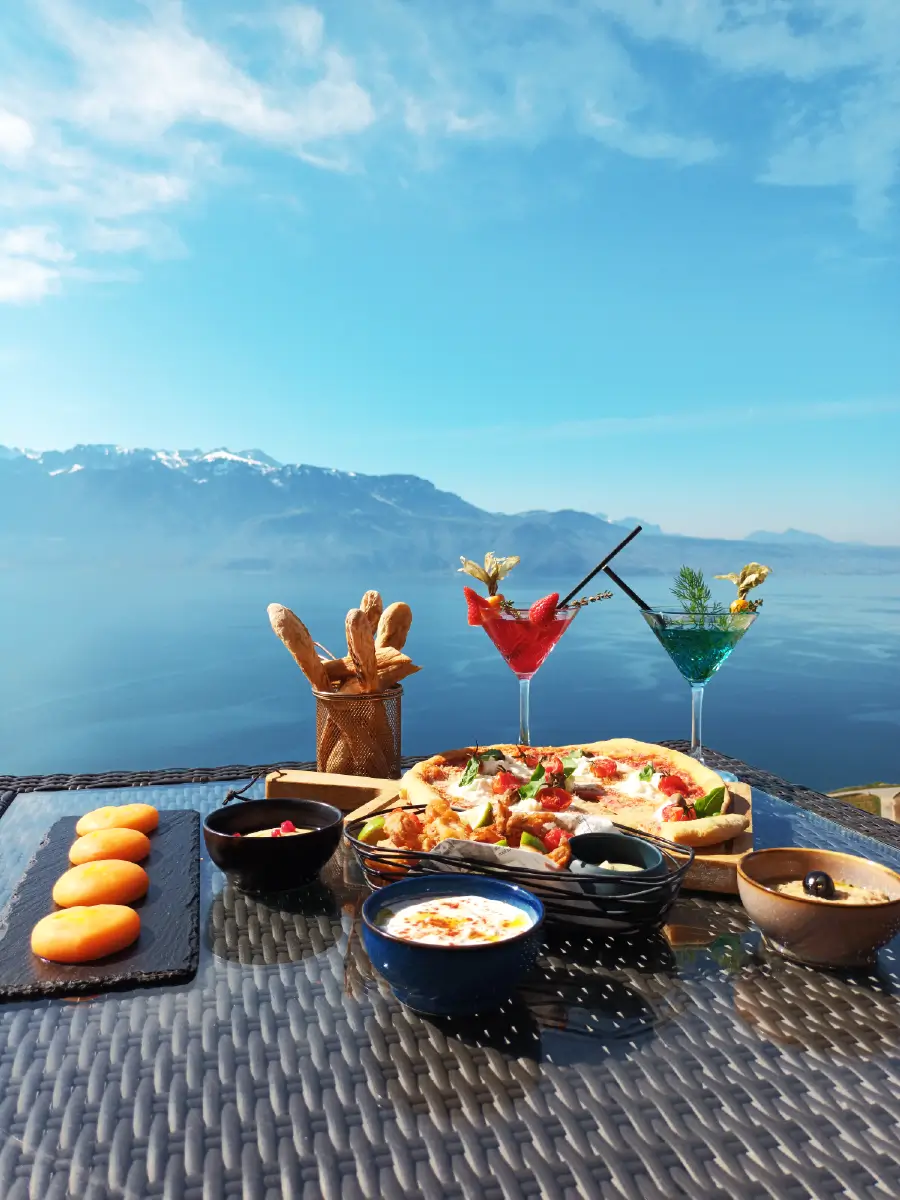 Cocktail VIP Table